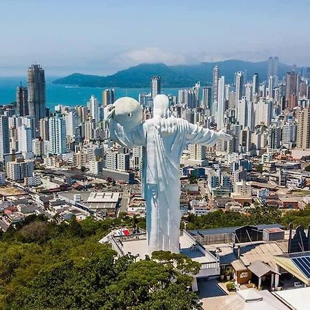 Apto A 100M Da Praia Central Balneario Camboriu Ngoại thất bức ảnh