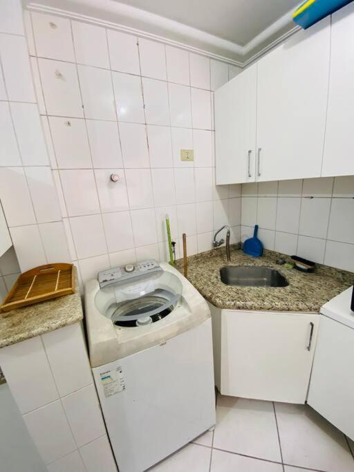 Apto A 100M Da Praia Central Balneario Camboriu Ngoại thất bức ảnh