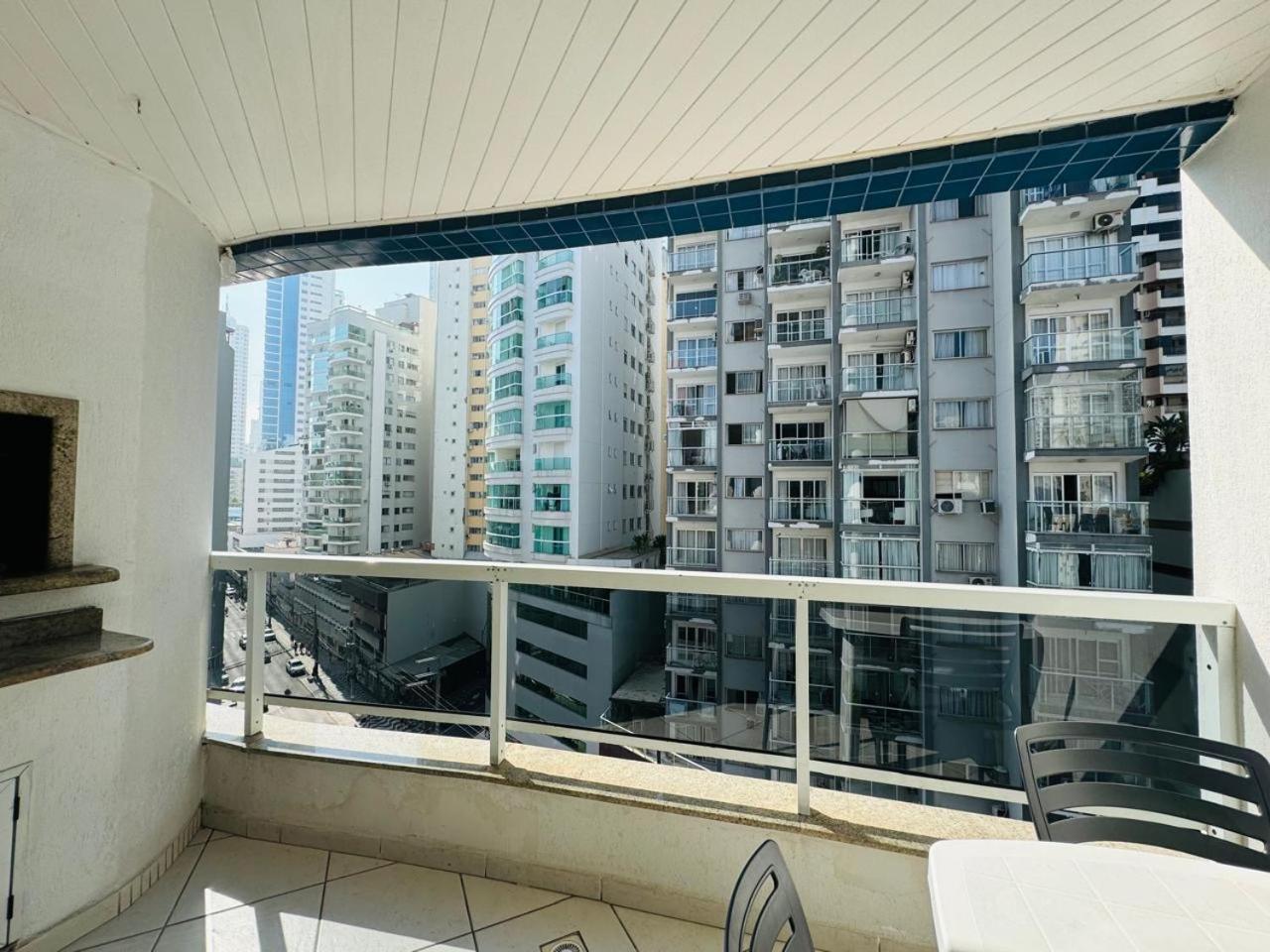Apto A 100M Da Praia Central Balneario Camboriu Ngoại thất bức ảnh