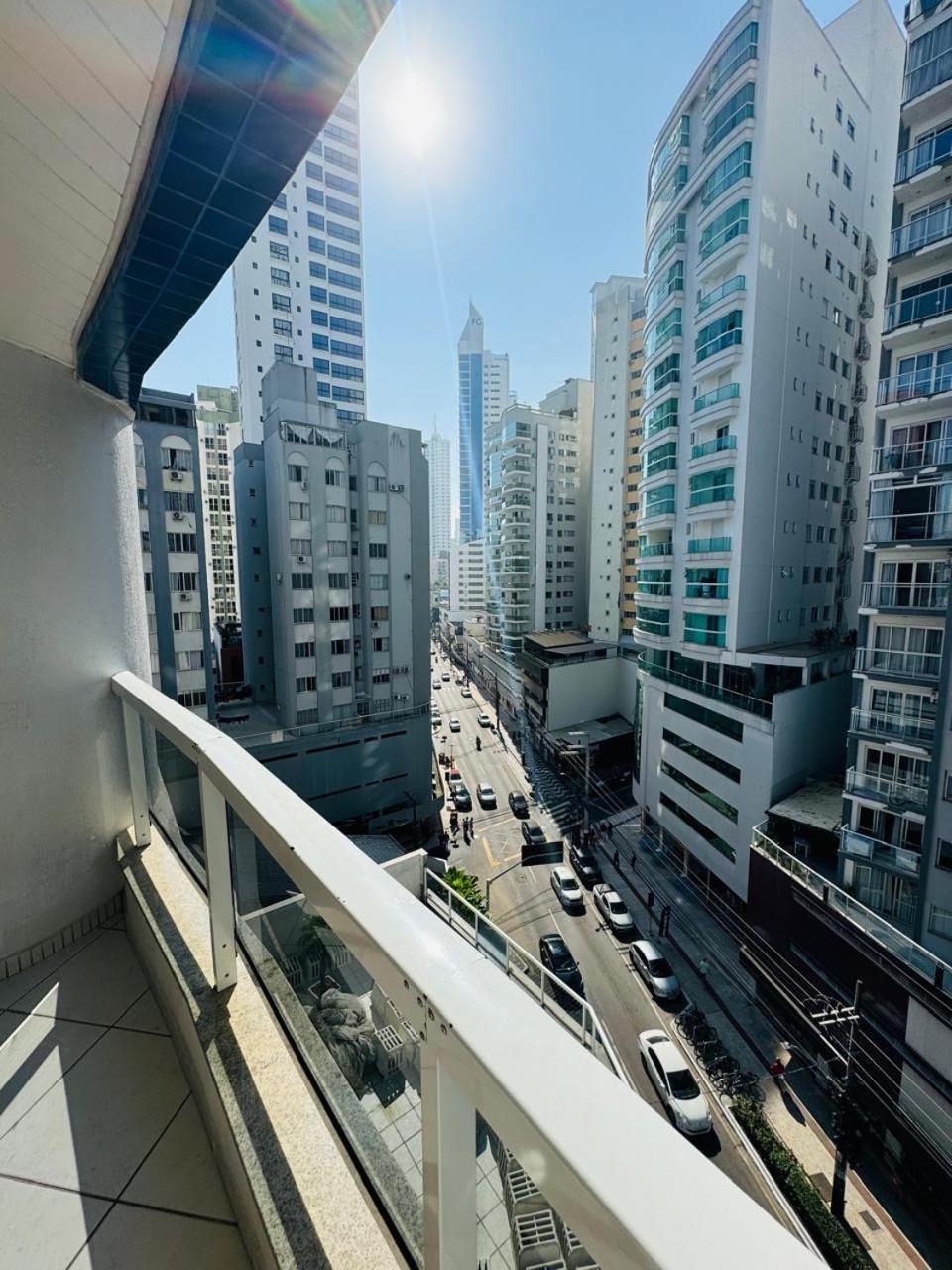 Apto A 100M Da Praia Central Balneario Camboriu Ngoại thất bức ảnh